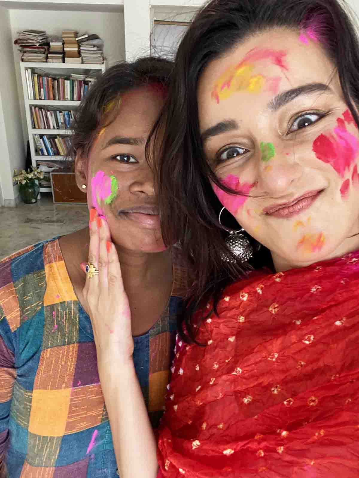 Filter Friday – Celebrate Holi By Spreading Colours Virtually With 7  Vibrant & Rangeen Filters